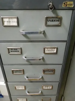 Armario Archivador Metálico Vintage