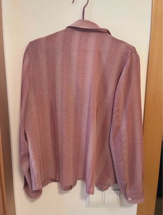 Camisa rosa de rayas