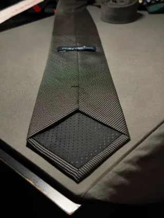 Cravatta mayvet.net nera con micro-pois argento