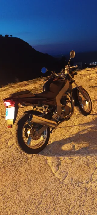Daelim Roadwin 125cc Negra
