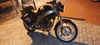Daelim Roadwin 125cc Negra