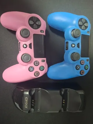 PS4 (PlayStation 4) + Volante y Mandos