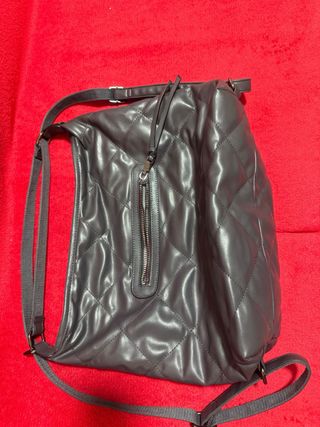 Bolso/Mochila Negro Cuero Acolchado