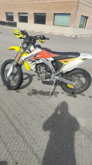 Suzuki RMZ 250 Enduro Matriculada
