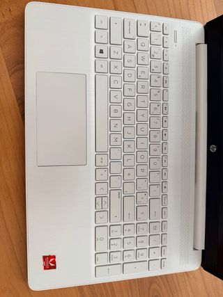 Portátil HP 15s-eq004ns Blanco