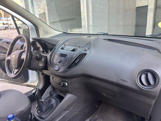 Ford E-Tourneo Courier 2014