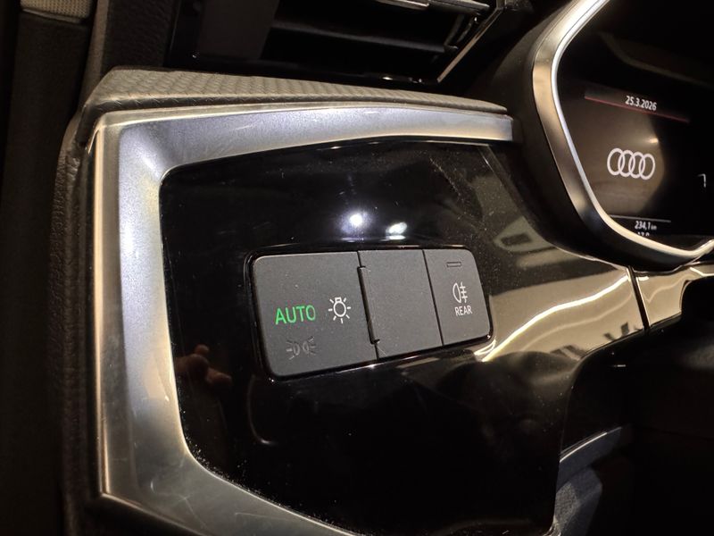Audi Q3 1.5 Black line 35 TFSI 2024, foto 20