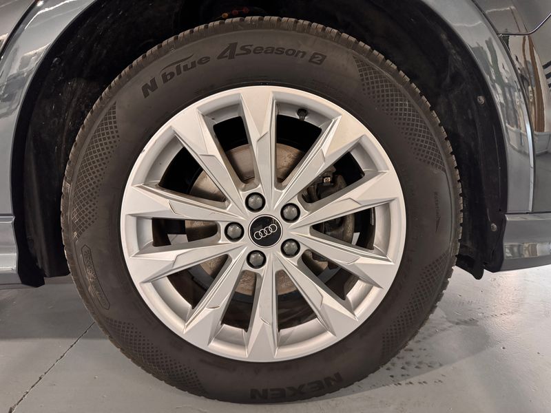 Audi Q3 1.5 Black line 35 TFSI 2024, foto 32