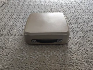 Máquina de escribir INDUS maletín