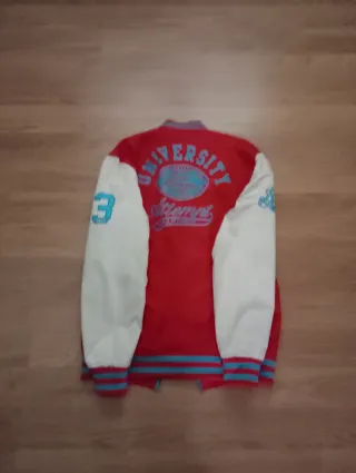 Giubbotto sportivo rosso e turchese R