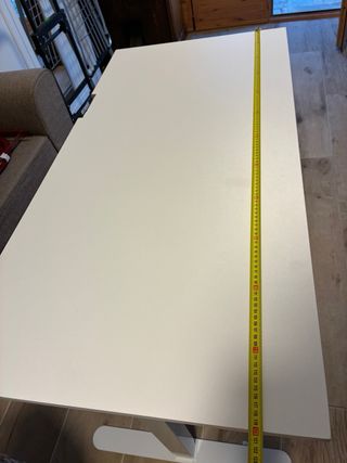 Mesa elevable eléctrica JYSK Svaneke blanca