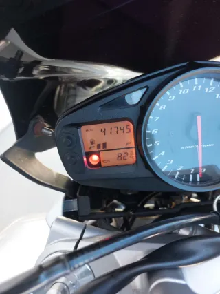 Suzuki GSR 600 Naked Negra/Plata