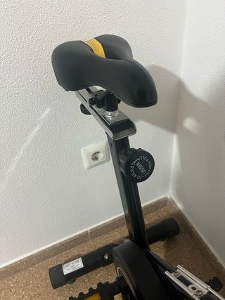 Bicicleta Spinning VitalGym X6 Negra y Amarilla