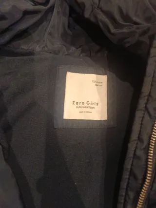 Abrigo acolchado niña negro zara