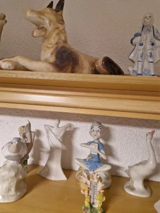 Figuras de porcelana de ciervos