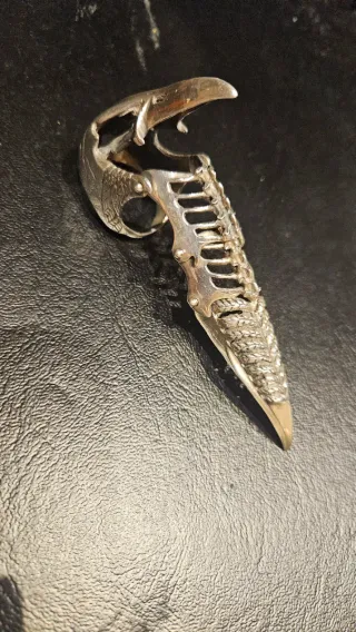 Anillo Plata de ley cabeza de cuervo articulado