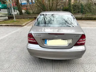 Mercedes-Benz Clase C 2006