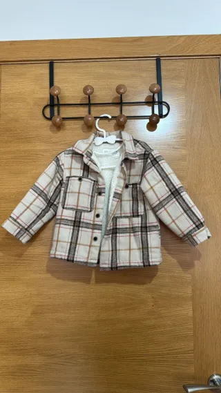 Abrigo Zara cuadros niño