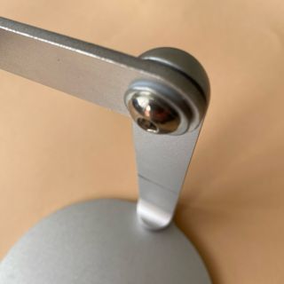 Brazo rotatorio para proyector