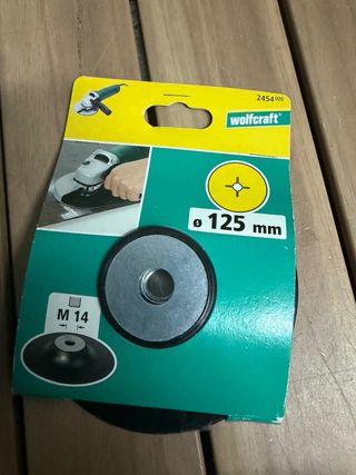 Cepillo de copa de alambre y plato soporte radial