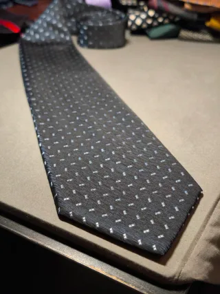 Cravatta Hesar blu con microfantasia argento