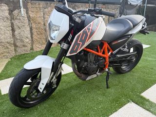 KTM 690 Duke