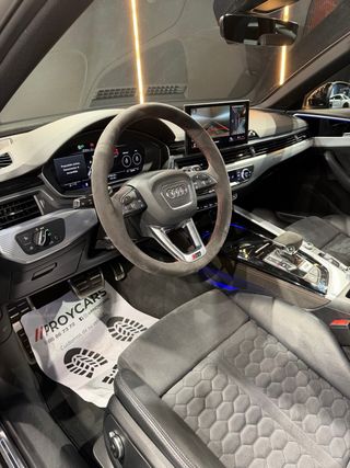 Audi RS4 2023