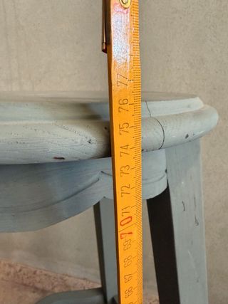 Banco de madeira cinza