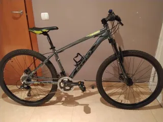 Bicicleta de montaña b-pro m720 de 27'5" poco uso