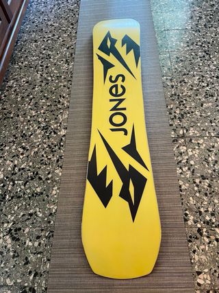 Snowboard Jones Mountain Twin