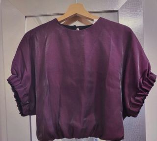 Top Zara Satén Morado Talla S