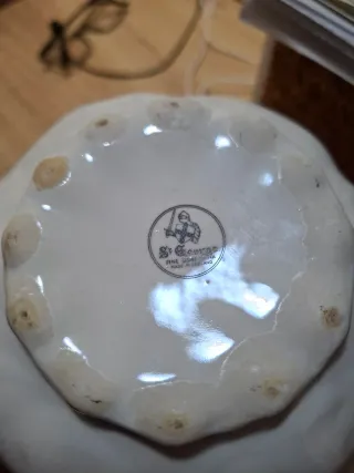 Jarrón de porcelana con flores