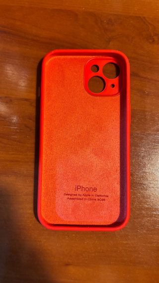 Funda iPhone 15 Roja Apple