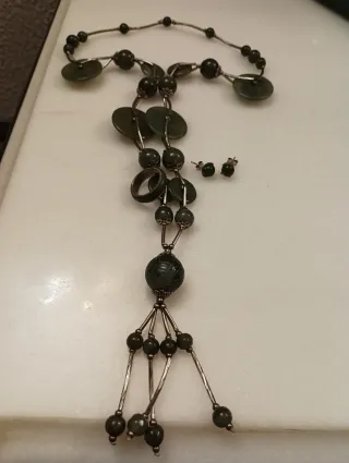 Conjunto Jade: Collar, Anillo y Pendientes