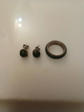 Conjunto Jade: Collar, Anillo y Pendientes