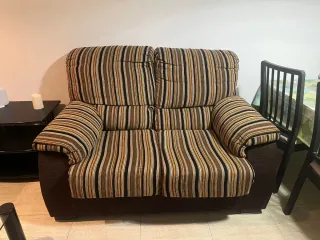 Sofá de 2 plazas a rayas