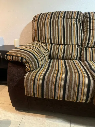 Sofá de 2 plazas a rayas