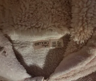 Mono pijama rosa con capucha