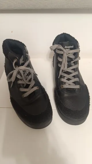 Botín Desigual Piel Borrego Negro