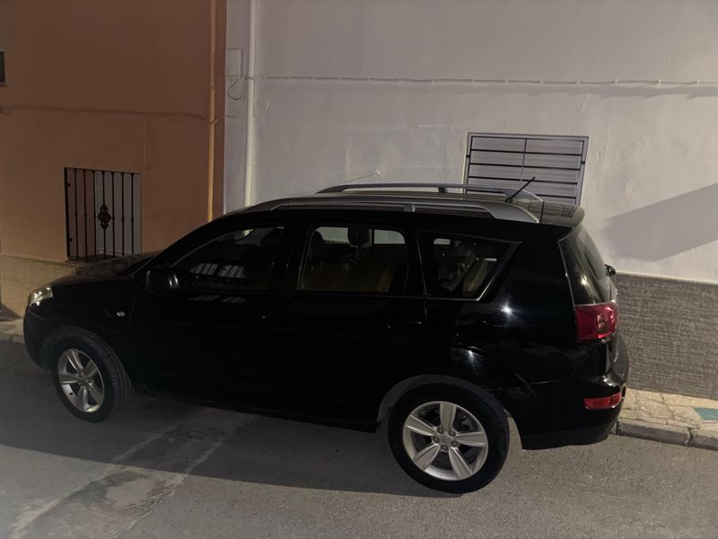 Peugeot 4007 2010 - foto 1