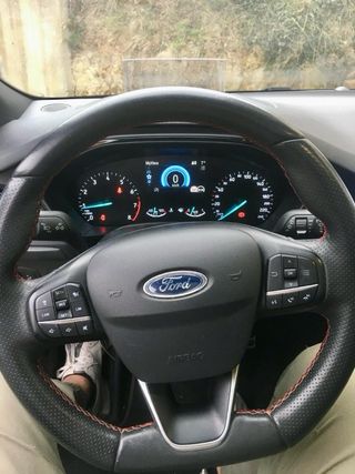 Ford Focus ST line