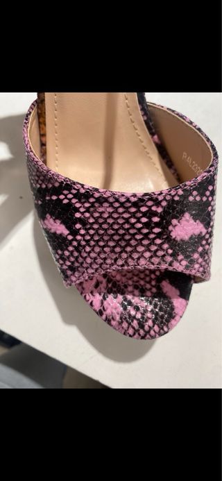 Sandalias plataforma print rosa y morado