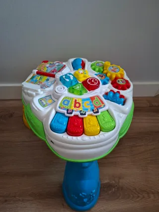 Oferton! Mesa de actividades para bebé + coche