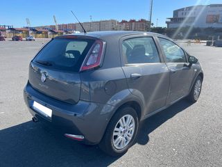 FIAT Punto 1400 cc 77 cv 5 PUERTAS 2014