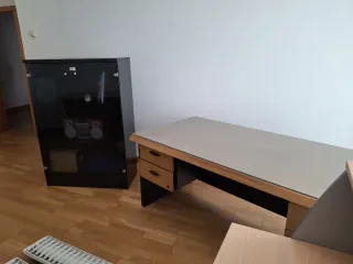 Lote de muebles de oficina