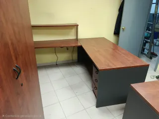 Mesa de oficina modular madera y metal