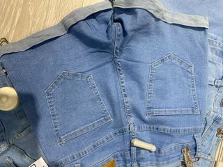 Lote 3 shorts vaqueros.precio por unidad 6 eur