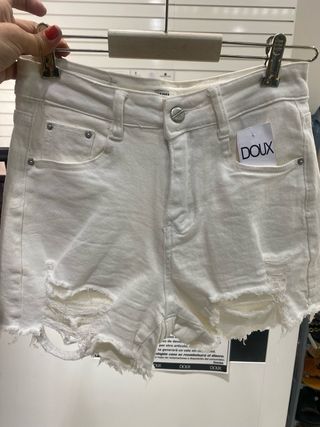 Lote 3 shorts vaqueros.precio por unidad 6 eur