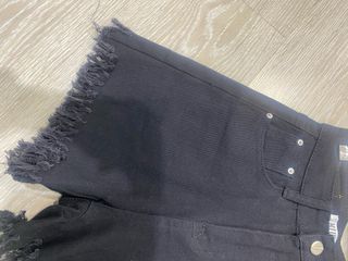 Lote 3 shorts vaqueros.precio por unidad 6 eur