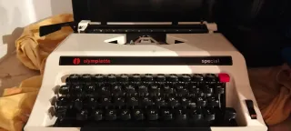 Máquina de escribir Olympiette Special